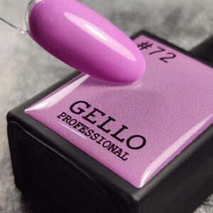 לק גל גלו GELLO מספר 72 צבע סגול מגוון הצבעים של גלו נבחר בקפידה על ידי צוות ההדרכה הבינלאומי של חברת לילה מילאנו הגוונים סמיכים, ואטומים במיוחד ומגיעים עם מברשת שקופה ושטוחה במיוחד המאפשרת כניסה נוחה מתחת לקטיקולה ומריחה נוחה וצמודה לחלוטין לתוצאה מושלמת יש למרוח שכבות דקות
